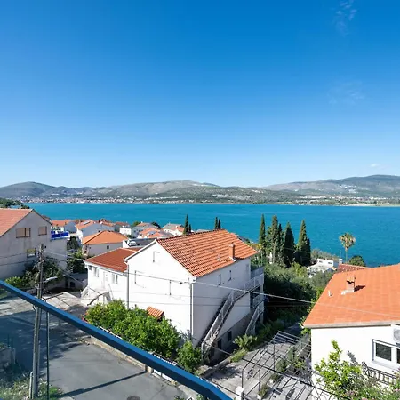 公寓 Filipo 特罗吉尔